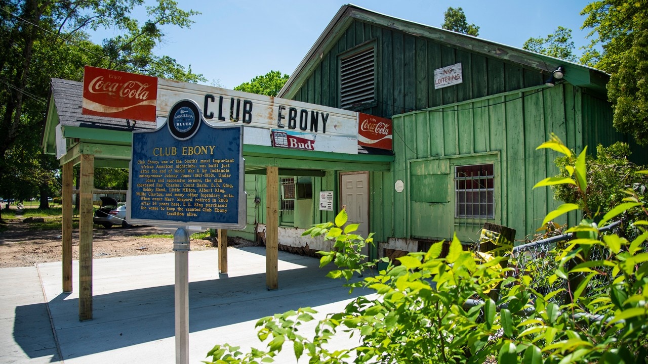Club Ebony showcased legendary acts such as B. B. King, James Brown and Ray Charles