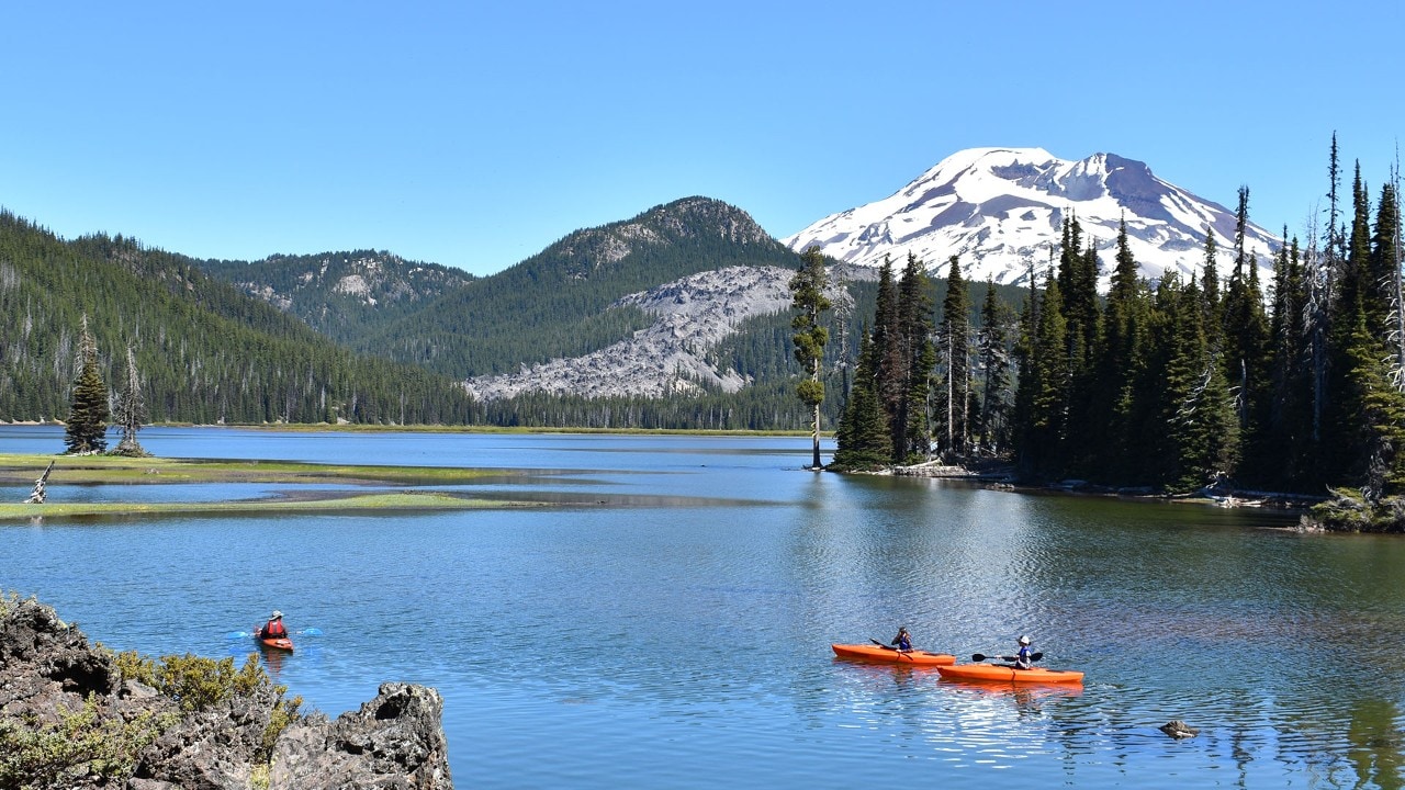 The Cascades Lake Scenic Byway features 19 stops, including the Sparks Lake Trail.