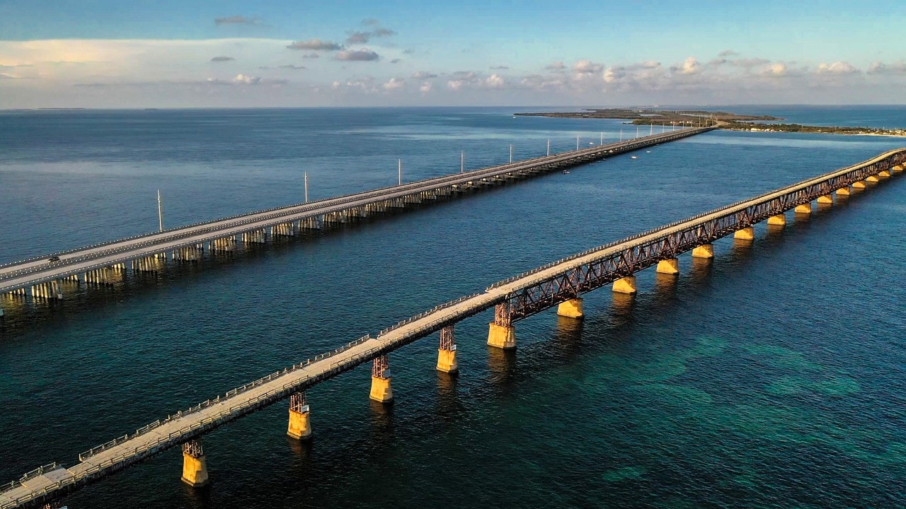 One of the many Overseas Highway bridges connecting the Flordia Keys.