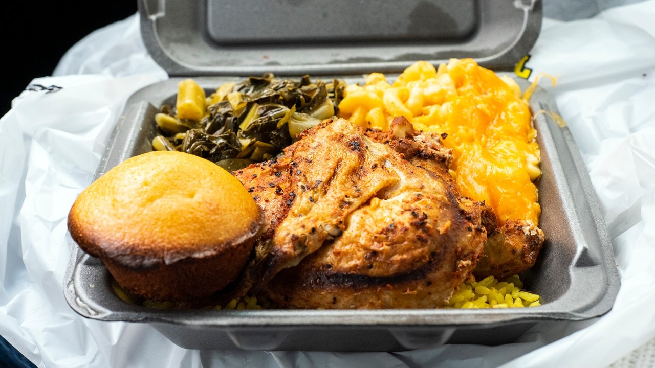 Who's Got Soul satisfies with baked chicken, macaroni and cheese, cornbread and collard greens.