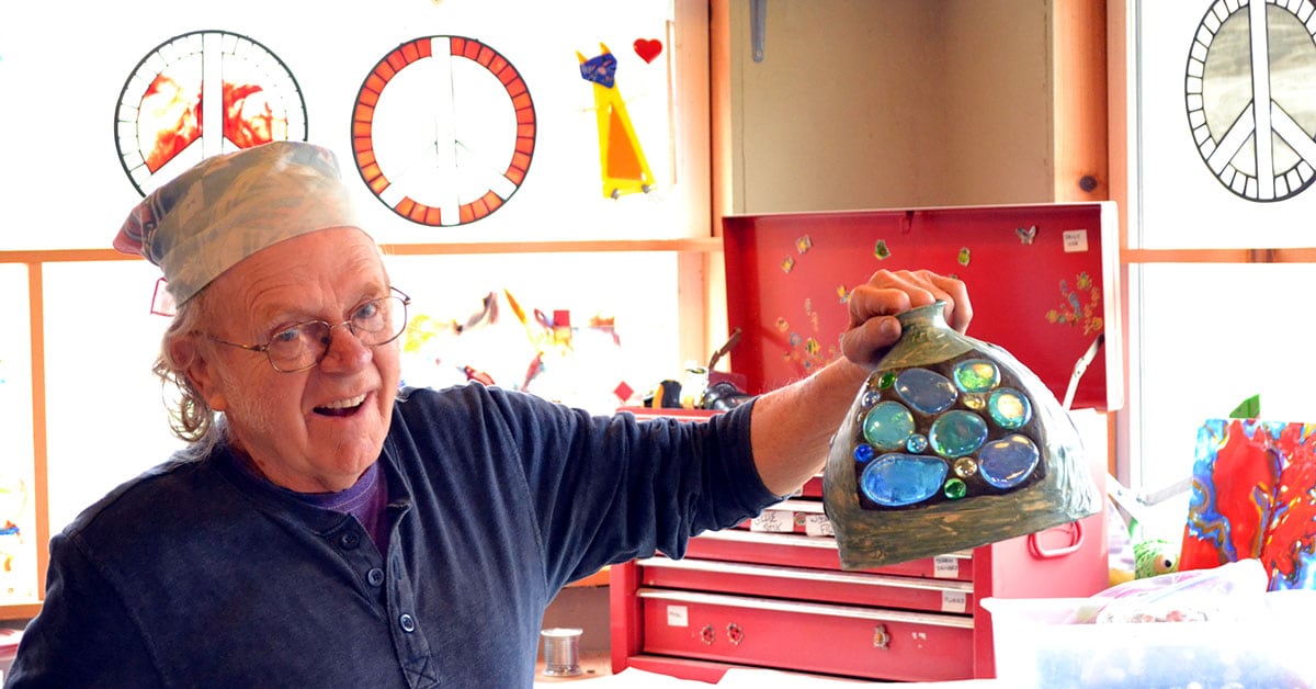 Glass artist Ragtime at Frog Valley