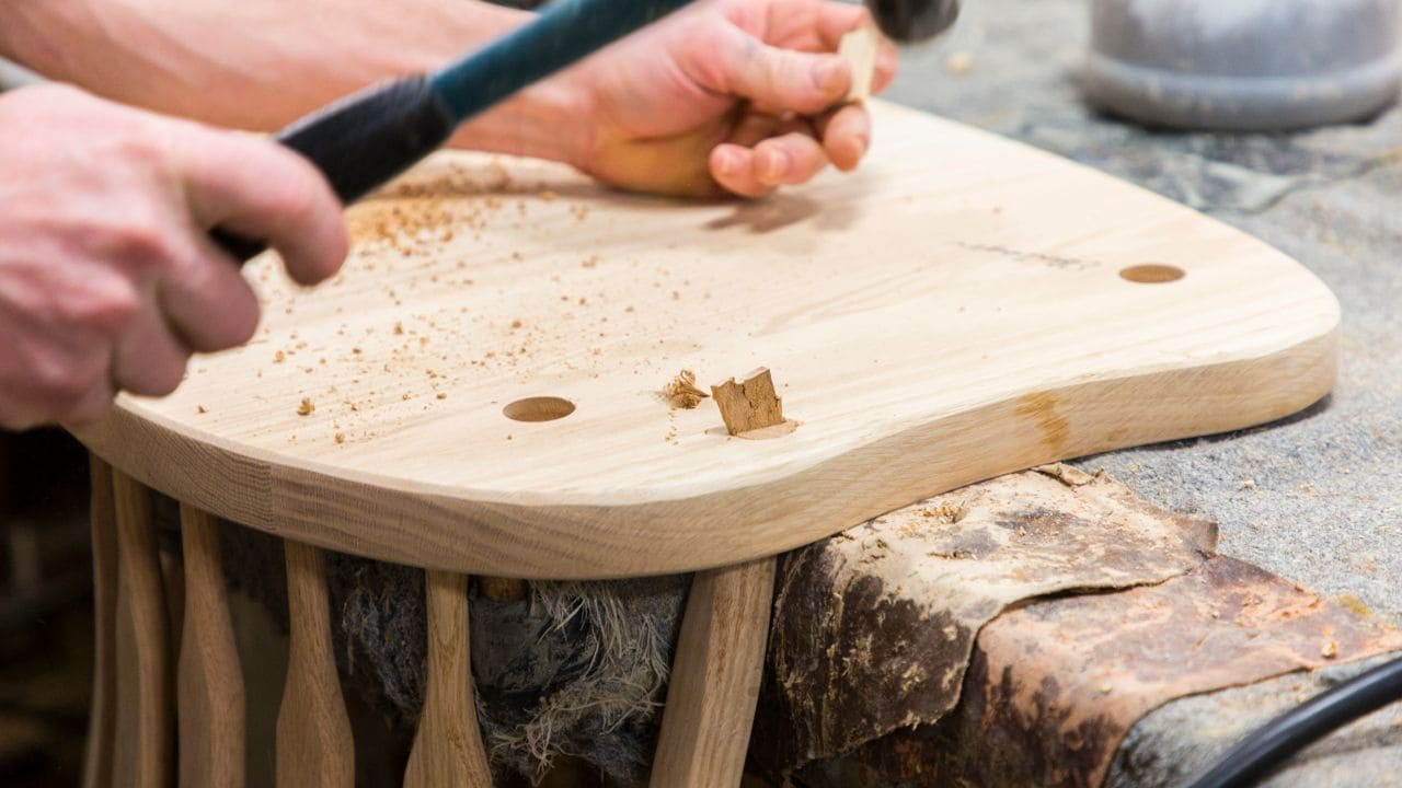 Amish Woodworking in Shipshewana Indiana - Pursuits with 