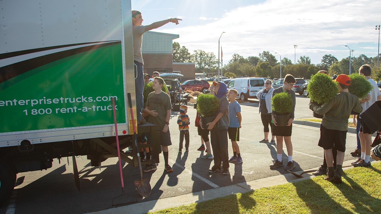 Box Truck Unload