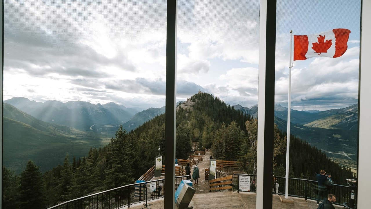 Sulphur Mountain Cosmic Ray Station