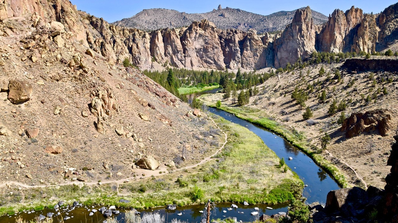 The aptly named Crooked River runs through Smith Rock State Park.