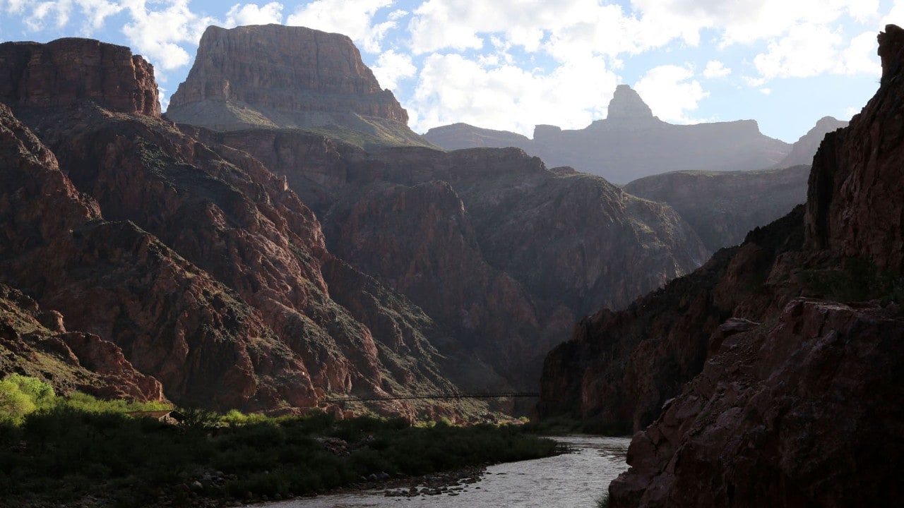 Drive from Las Vegas to the Grand Canyon